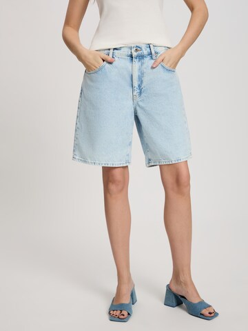 CROSS JEANS Regular Shorts 'Mila' in Blau: Vorderseite
