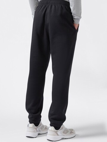 Tapered Pantaloni de la Champion Authentic Athletic Apparel pe negru