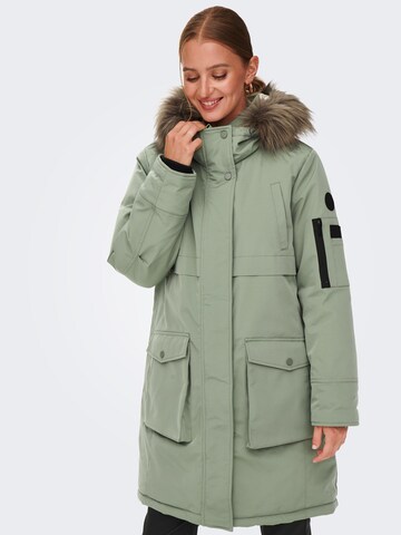 Parka invernale 'Michala' di ONLY in verde: frontale