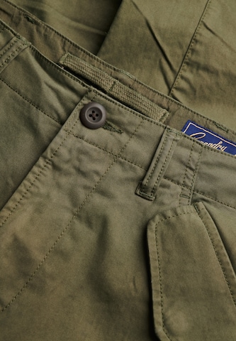 Coupe slim Pantalon cargo Superdry & Co en vert