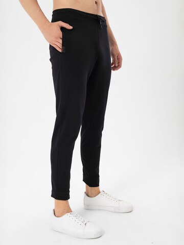 regular Pantaloni di By Diess Collection in nero