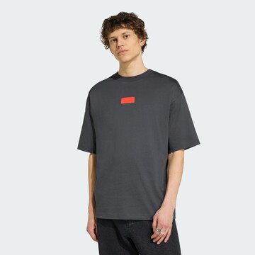 ADIDAS PERFORMANCE - Camisa funcionais 'Audi Revolut F1 Team Elevated' em preto: frente