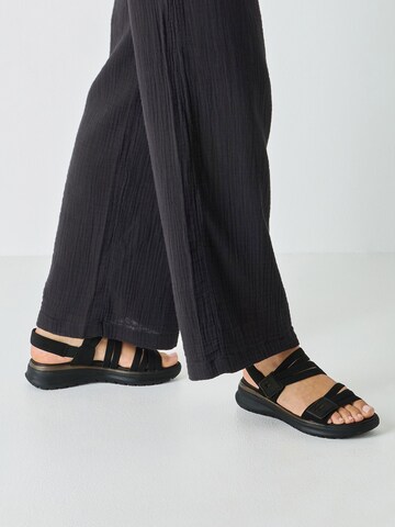 Sandales Tamaris en noir