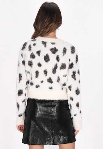 faina - Pullover em branco