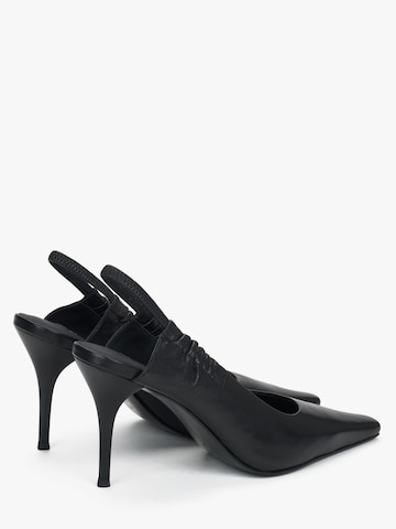 Décolleté '618-6' di Estro in nero