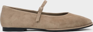 Ballerina '101-15' di Estro in beige: frontale
