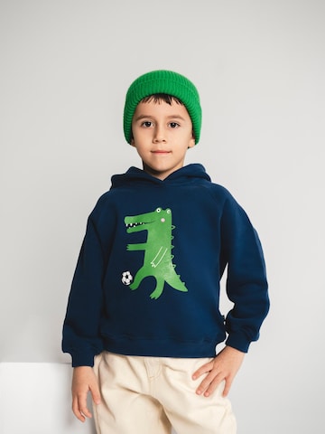 SATURNDAY Sweatshirt 'Krokodil Football' i blå: framsida