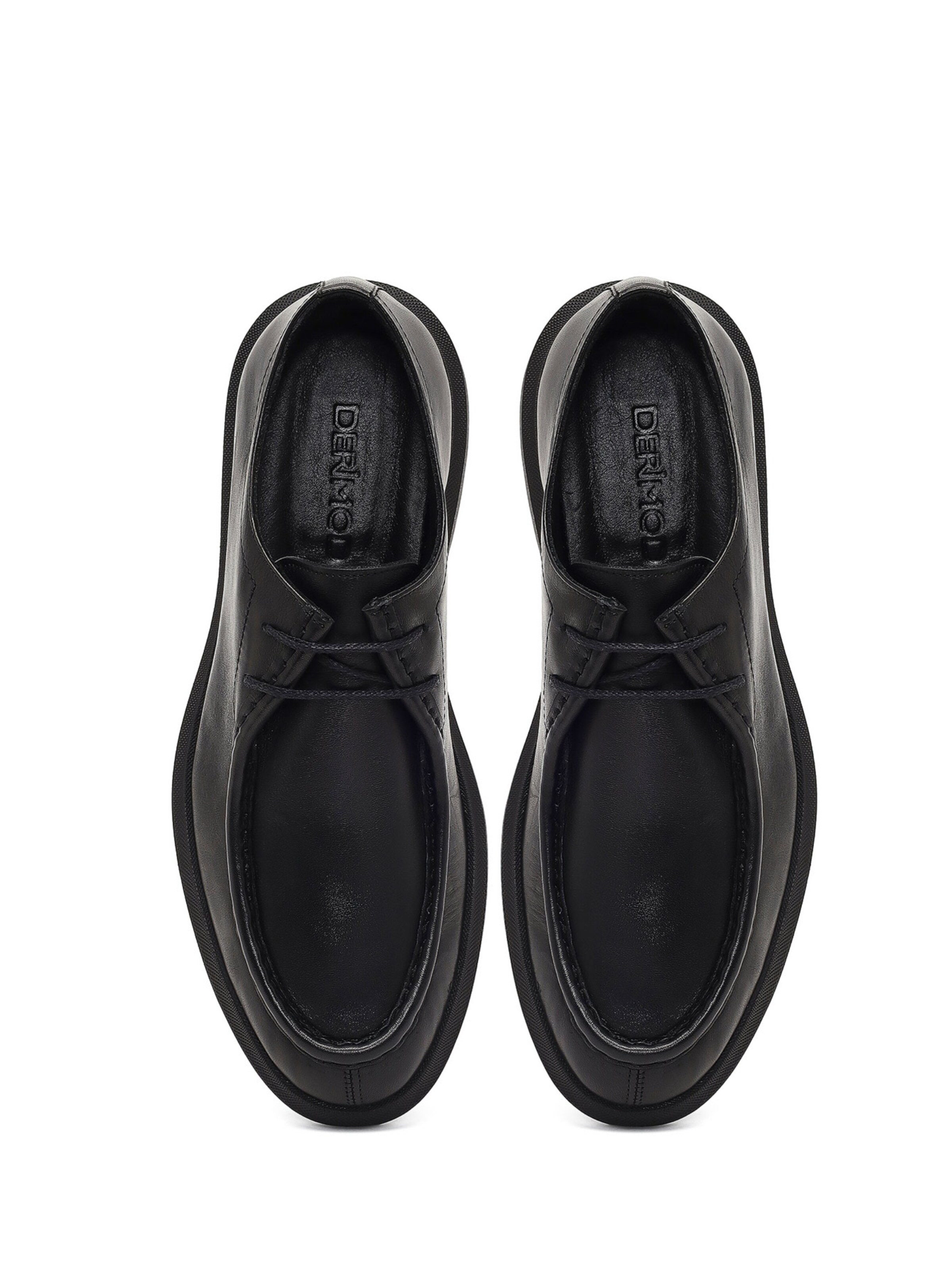 Derimod Chukka boots in Black