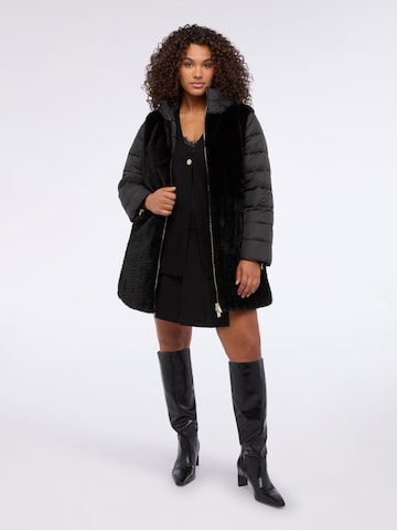 Fiorella Rubino Winterjas in Zwart