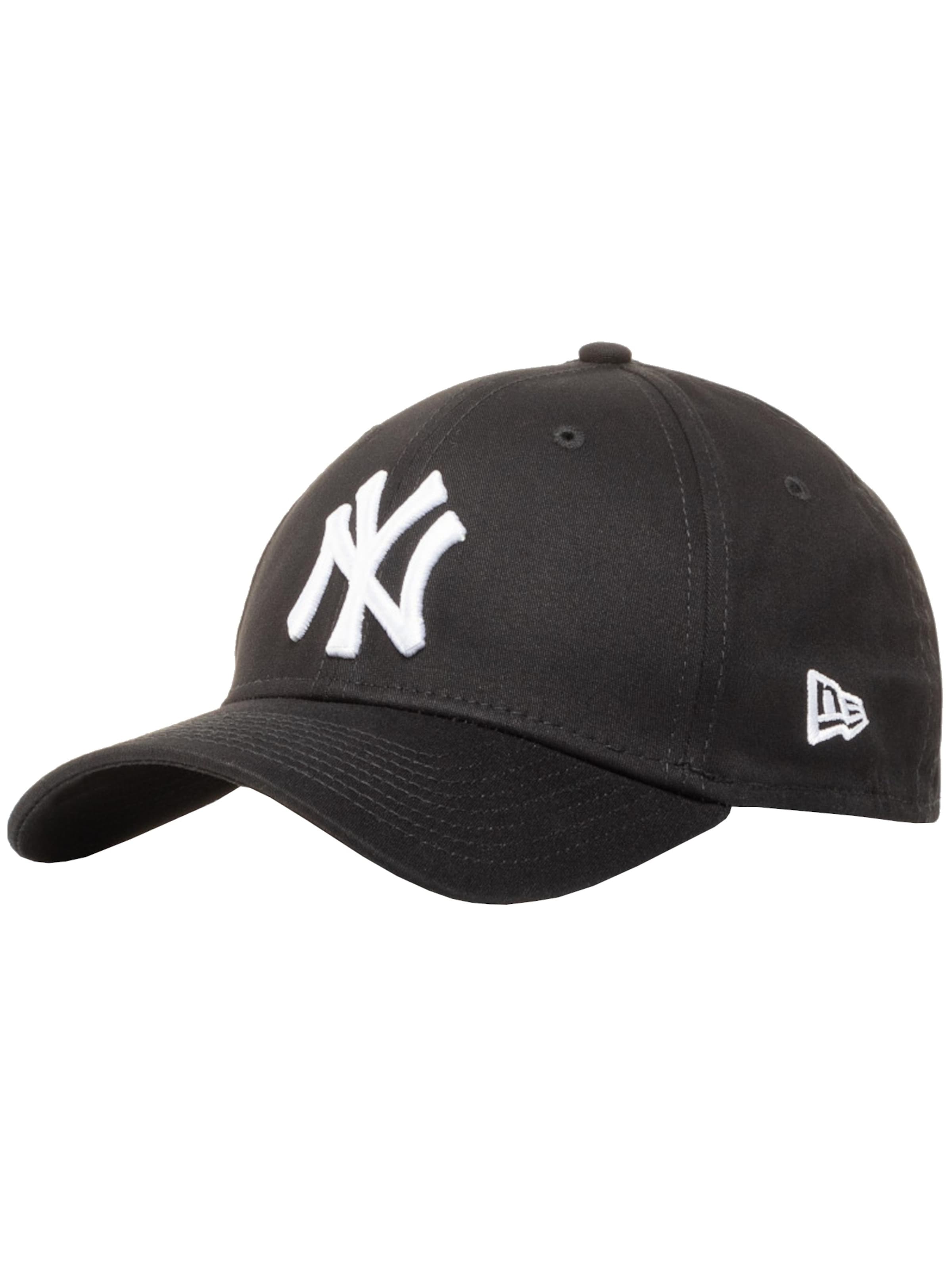 NEW ERA Cap 'New Era 39THIRTY Classic New York Yankees MLB' in Black: front