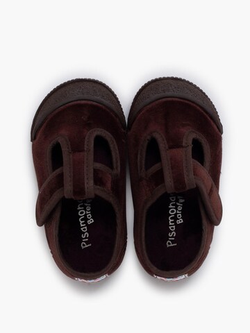 Pisamonas First-Step Shoes in Brown