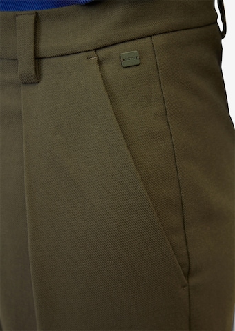 Marc O'Polo DENIM Loose fit Pleat-front trousers in Green