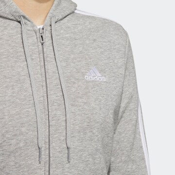 ADIDAS SPORTSWEAR Αθλητική ζακέτα φούτερ 'Essentials Fleece 3-Stripes ' σε γκρι