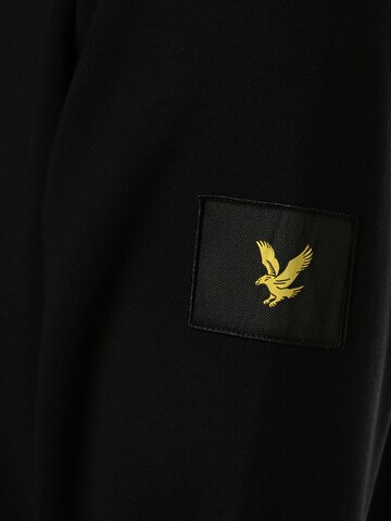 Bluză de molton de la Lyle & Scott pe negru