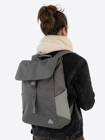 Johnny Urban Rucksack 'Mika' in Grau: predná strana