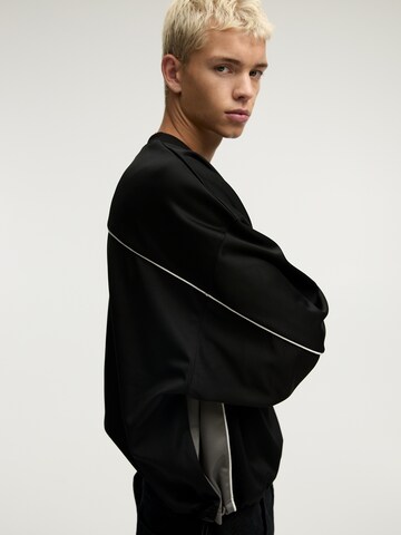 Felpa di Pull&Bear in nero