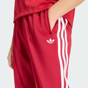 ADIDAS ORIGINALS Обычный Штаны 'Firebird' в Красный