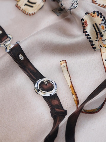 Foulard 'K F136 1874' di Alviero Martini 1a clase in marrone