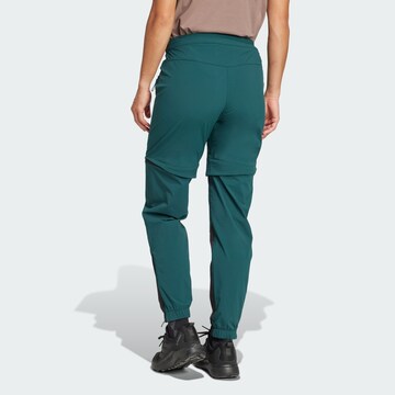 Effilé Pantalon outdoor 'Utilitas' ADIDAS TERREX en vert