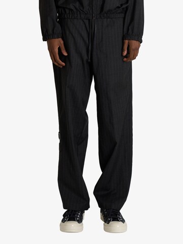 DARK LABEL Regular Broek in Grijs: voorkant