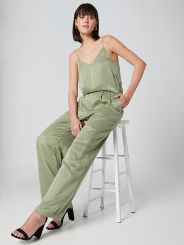 Guido Maria Kretschmer Women Wide leg Pleat-Front Pants 'Silvia' in Green