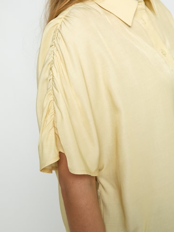 Maglietta 'Bea' di Peppercorn in giallo