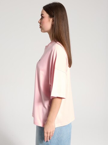 NOWIHT - Camiseta 'Cressida' en rosa