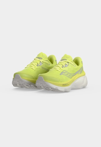 Chaussure de course saucony en jaune