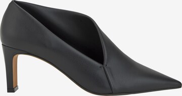 Adolfo Dominguez Pumps in Black