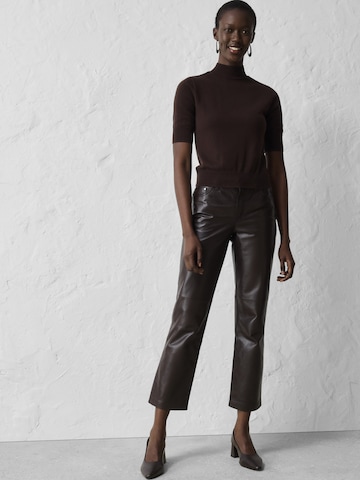 Pullover di bonprix in marrone