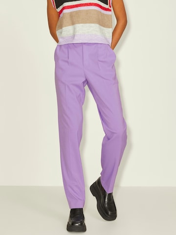 JJXX Pleat-Front Pants 'Chloe' in Purple: front