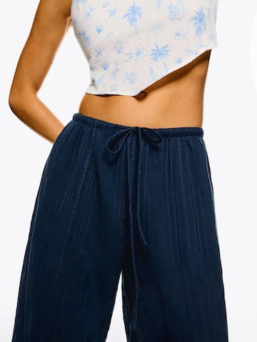 Bershka Tapered Trousers in Blue
