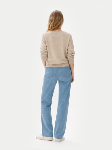 GOBI Cashmere Trui 'Women's Essential Cashmere V-Neck Sweater' in Beige