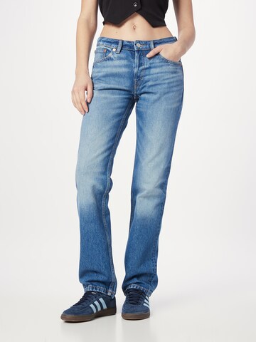 WEEKDAY Regular Jeans 'Pin' in Blauw: voorkant