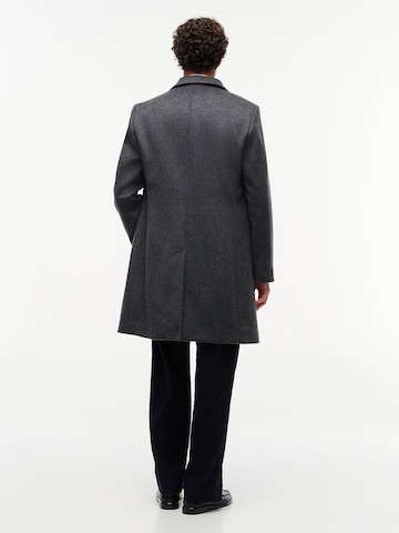 TOMMY HILFIGER Between-seasons coat 'New York' in Grey
