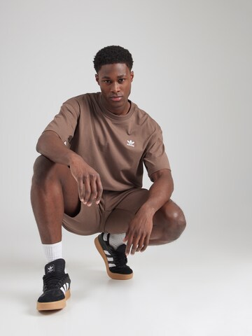 ADIDAS ORIGINALS Μπλουζάκι 'ESS' σε καφέ
