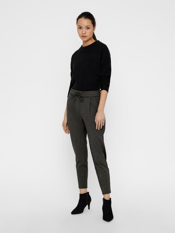 Vero Moda Petite Slimfit Παντελόνι 'Eva' σε πράσινο
