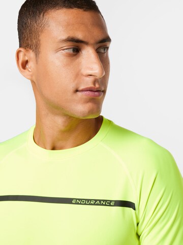 ENDURANCE - Camiseta funcional 'Serzo' en amarillo