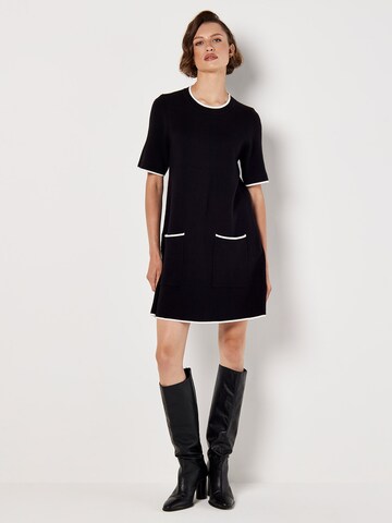 Robe ' ' Apricot en noir