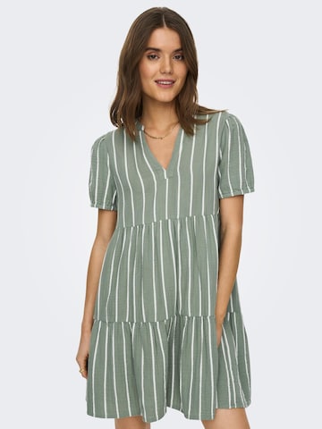 ONLY - Vestidos camiseiros 'Nora' em verde: frente