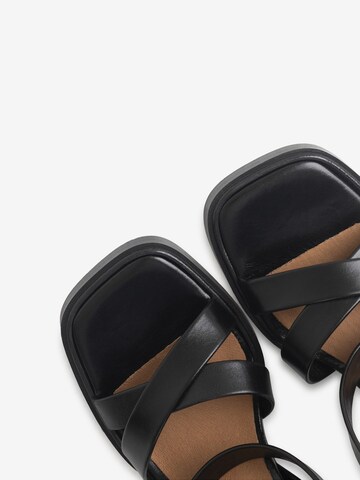 BRONX Sandalen met riem in Zwart