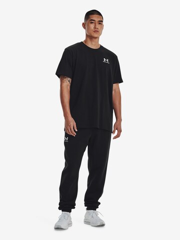 UNDER ARMOUR Performance Shirt in Black