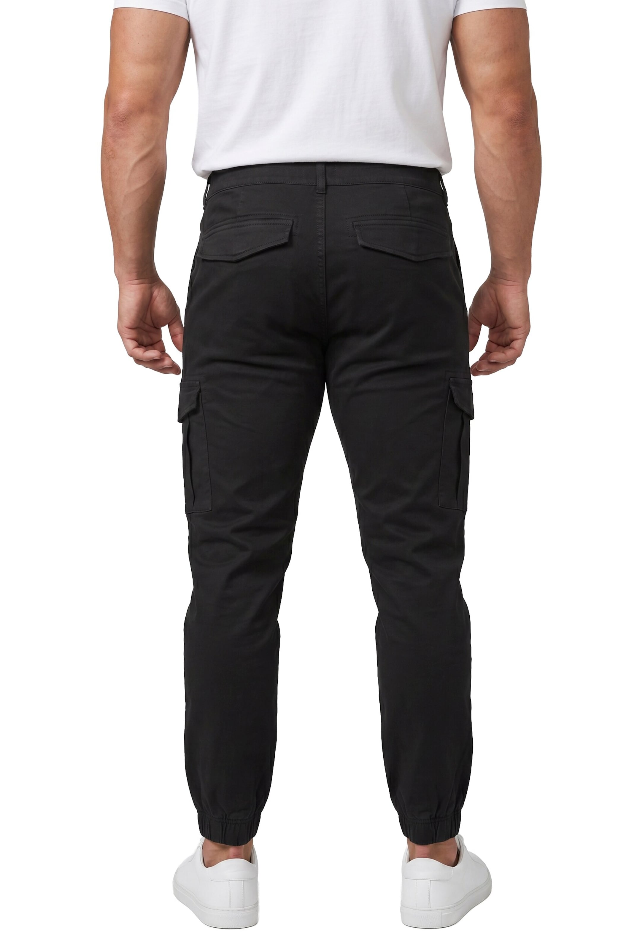 Men Plus Regular Cargo trousers in Black