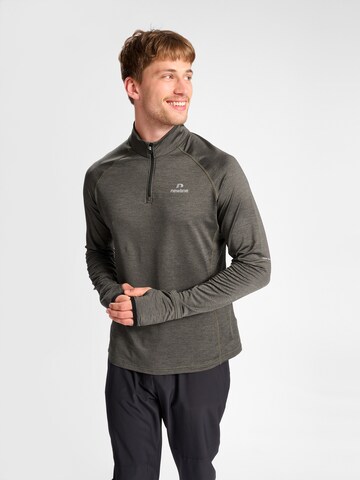 Newline Sportsweatshirt in Grau: predná strana