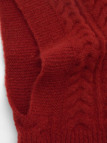 Pull&Bear Beanie in Red