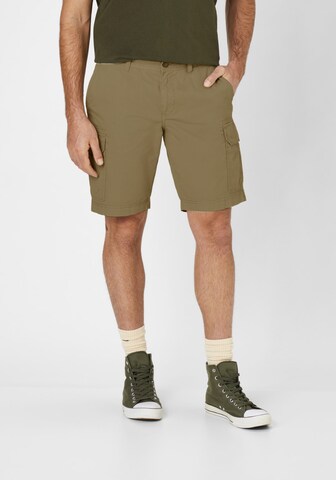 REDPOINT Regular Cargo Pants in Green: front