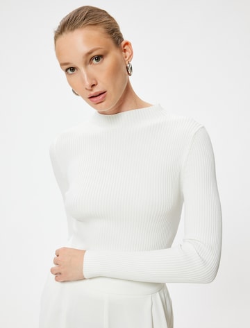 Koton Sweatshirt in Wit: voorkant
