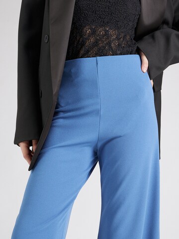 SISTERS POINT Wide leg Broek 'GLUT' in Blauw