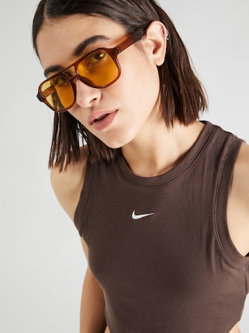 Nike Sportswear Top 'ESSENTIAL' in Braun