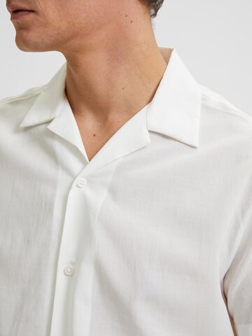 Comfort fit Camicia 'REGAIR' di SELECTED HOMME in bianco